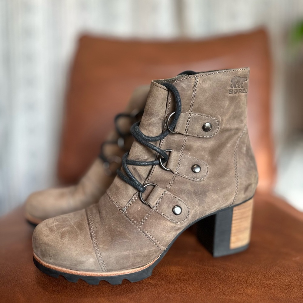 Sorel Women's Grey Brown Leather Ankle Boots